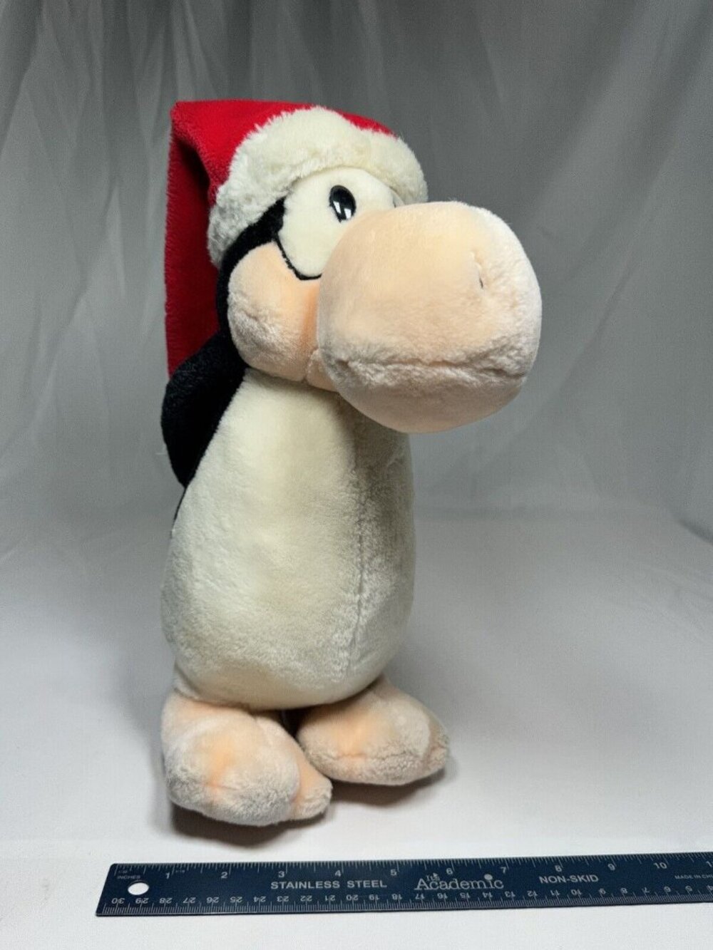 R Dakin Washington Post Opus 13 inch Plush Santa Hat Penguin 1987 Christmas
